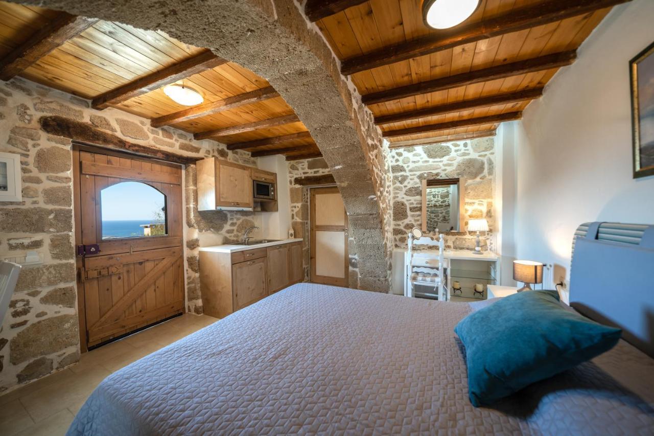Mary'S Stone House Appartement Falasarna Buitenkant foto
